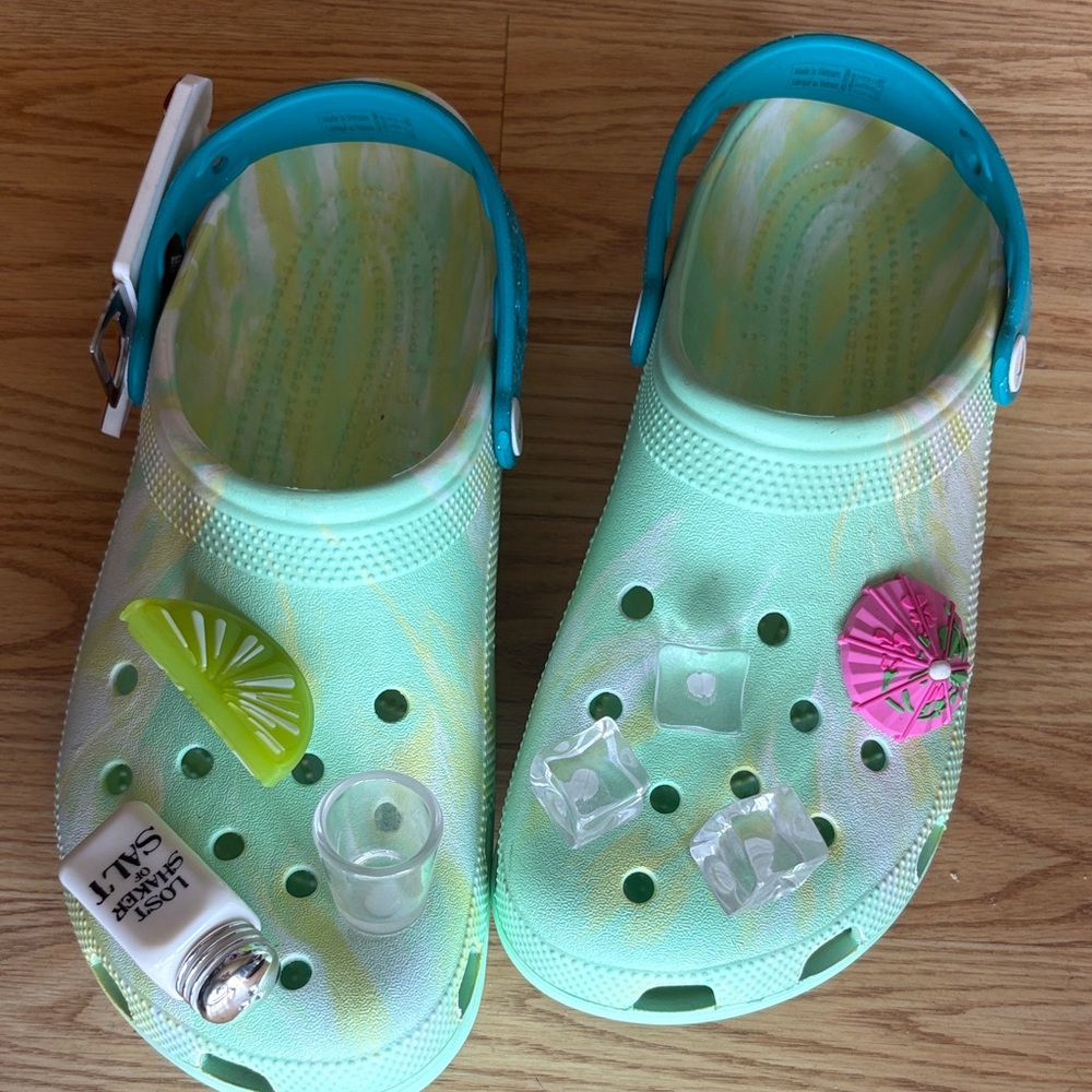 Men's Light Green Clogs with Pink Charm
